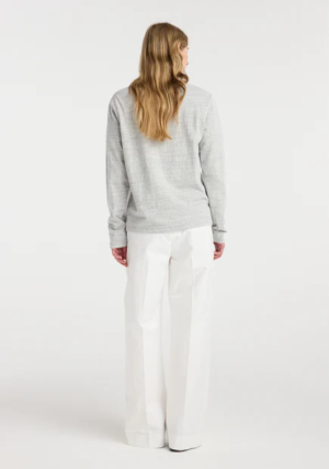 82020251 GREY MOULINE