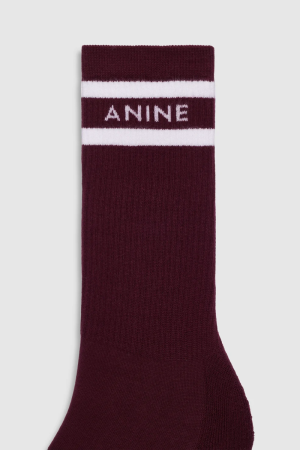 A2213078 BURGUNDY AND WH