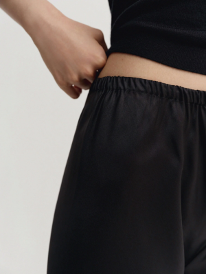 5302 BLACK