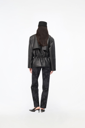116859100 BLACK